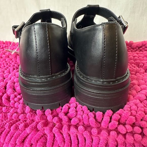 Woman’s No Boundaries Shoes - Picture 6 of 8